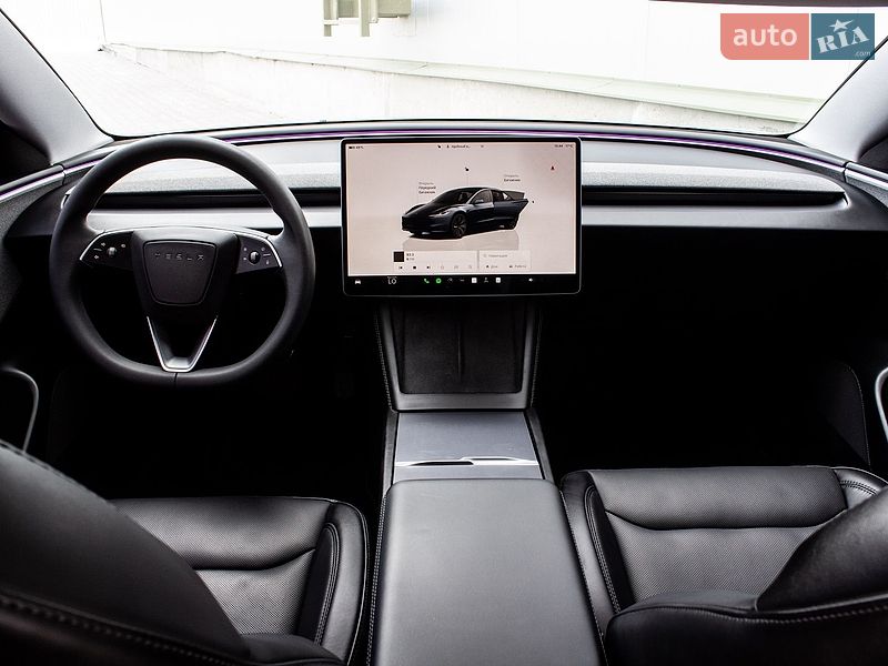 Седан Tesla Model 3 2024 в Львові
