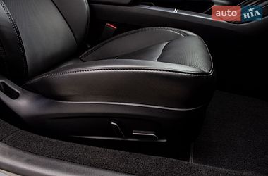 Седан Tesla Model 3 2024 в Львові