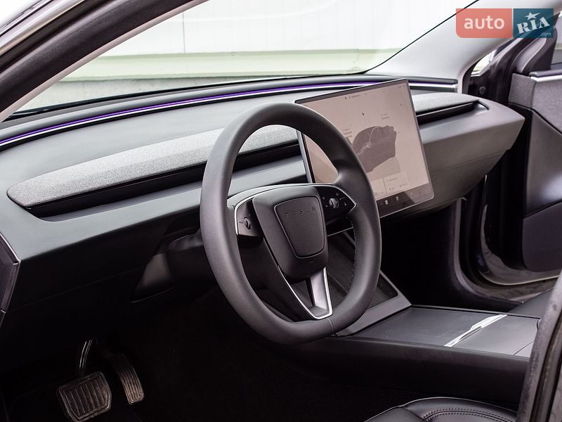Седан Tesla Model 3 2024 в Львові