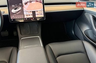 Седан Tesla Model 3 2023 в Одесі