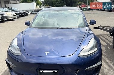 Седан Tesla Model 3 2022 в Львове
