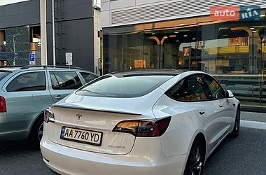 Седан Tesla Model 3 2023 в Киеве