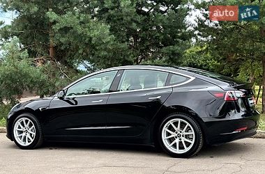 Седан Tesla Model 3 2018 в Вінниці
