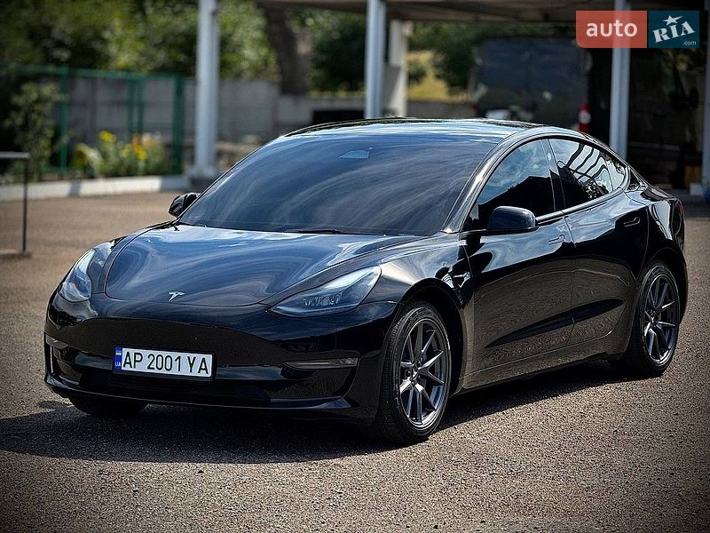 Tesla Model 3 2023