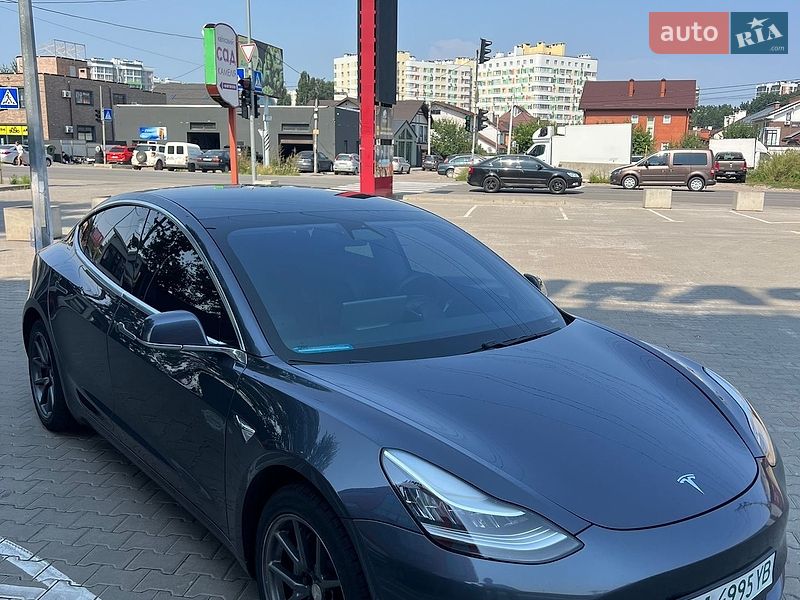 Седан Tesla Model 3 2019 в Києві фото Седан Tesla Model 3 2019 в Києві