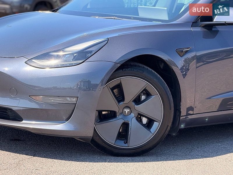 Седан Tesla Model 3 2021 в Кривом Роге