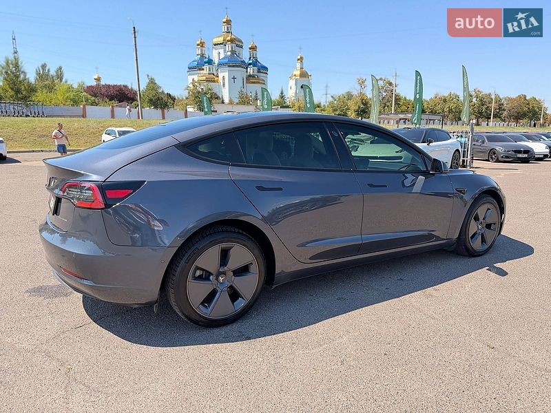 Седан Tesla Model 3 2021 в Кривом Роге