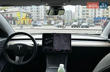 Седан Tesla Model 3 2020 в Киеве