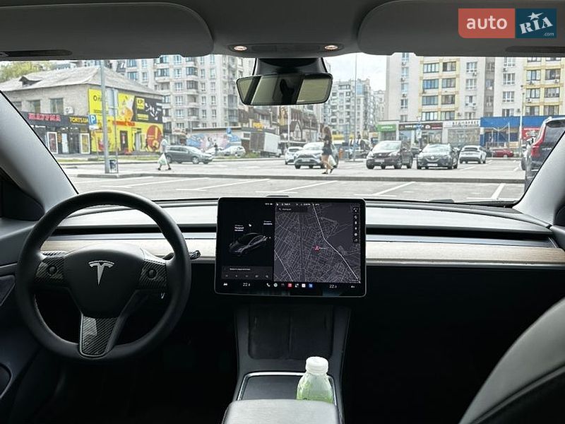 Седан Tesla Model 3 2020 в Киеве
