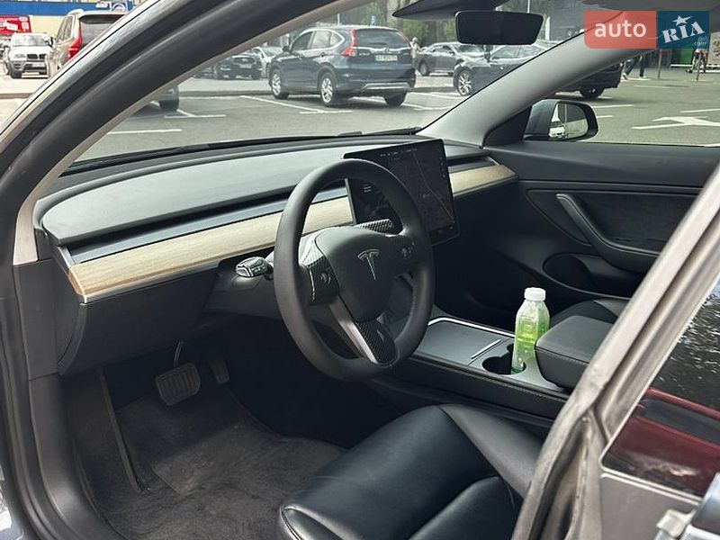Седан Tesla Model 3 2020 в Киеве