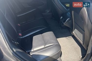 Седан Tesla Model 3 2019 в Львові