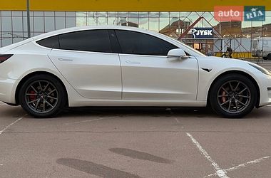 Седан Tesla Model 3 2020 в Житомире