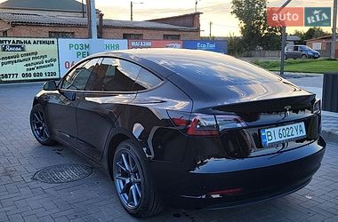 Седан Tesla Model 3 2023 в Лубнах