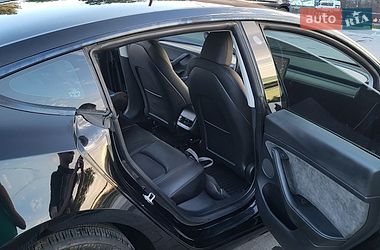 Седан Tesla Model 3 2023 в Лубнах