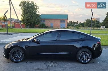 Седан Tesla Model 3 2023 в Лубнах