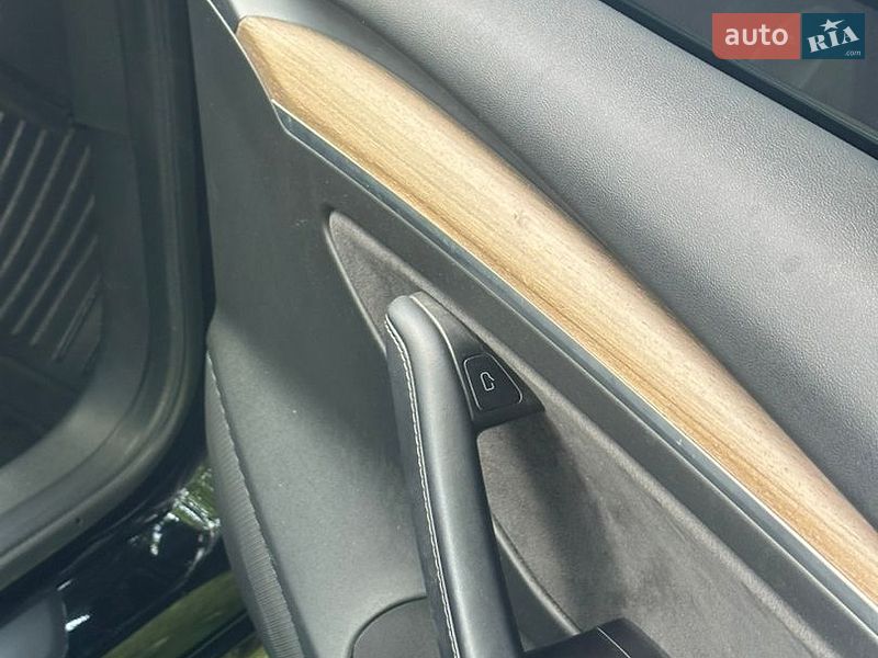 Седан Tesla Model 3 2021 в Львові фото 6 Седан Tesla Model 3 2021 в Львові
