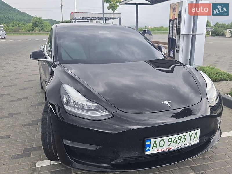 Tesla Model 3 2019