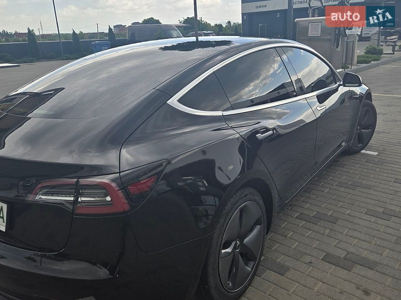 Седан Tesla Model 3 2019 в Хусте