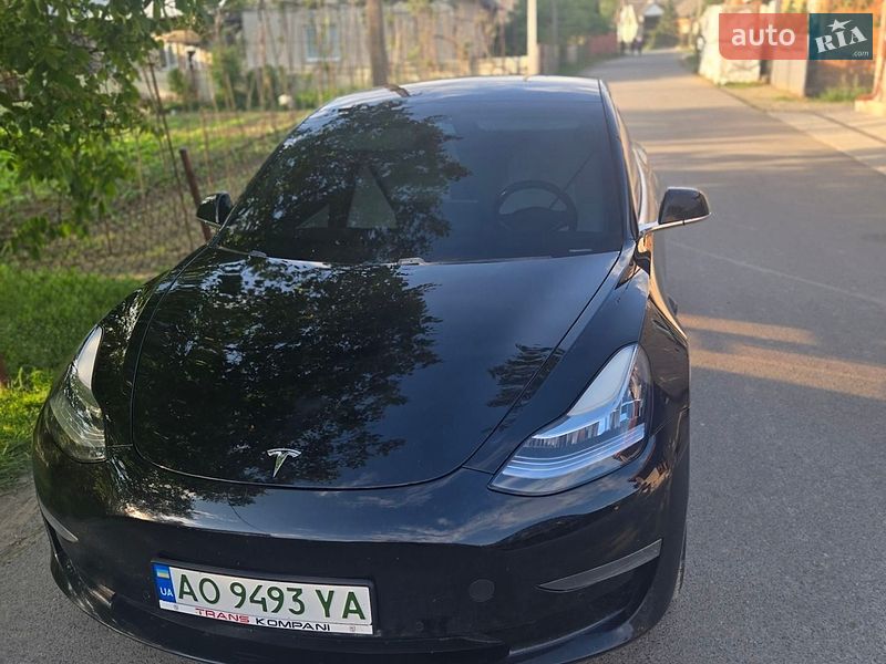 Седан Tesla Model 3 2019 в Хусте