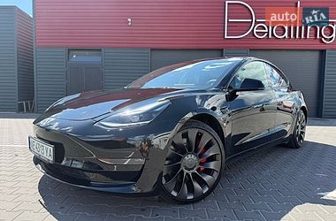 Седан Tesla Model 3 2022 в Києві
