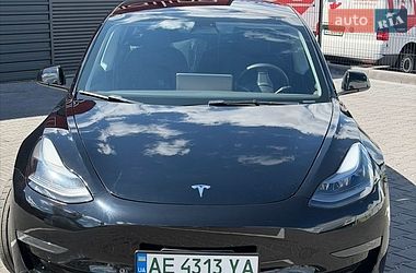 Седан Tesla Model 3 2022 в Києві