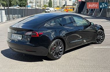 Седан Tesla Model 3 2022 в Києві