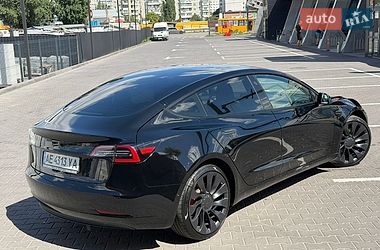 Седан Tesla Model 3 2022 в Києві