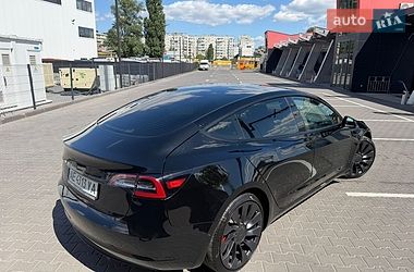 Седан Tesla Model 3 2022 в Києві