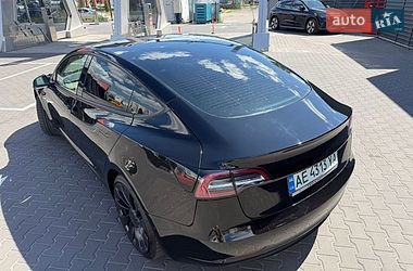 Седан Tesla Model 3 2022 в Києві
