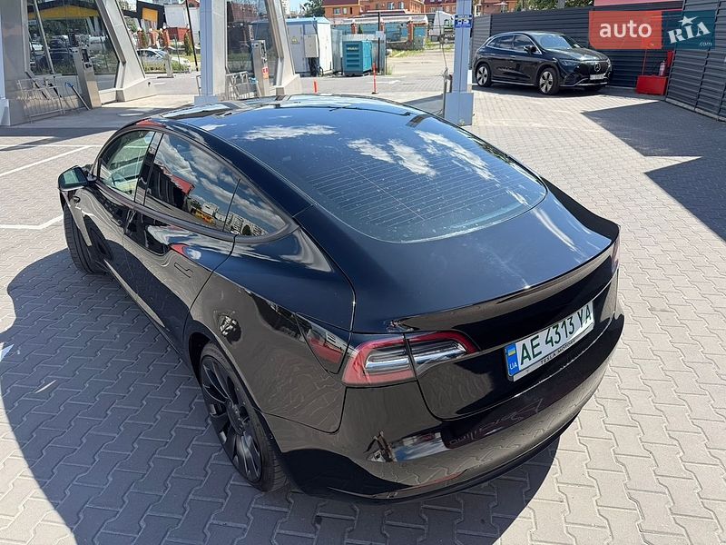 Седан Tesla Model 3 2022 в Києві