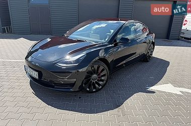 Седан Tesla Model 3 2022 в Києві