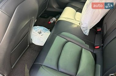 Седан Tesla Model 3 2022 в Києві