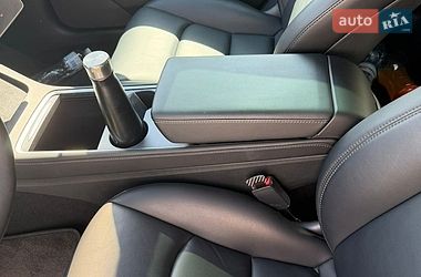 Седан Tesla Model 3 2022 в Києві