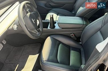 Седан Tesla Model 3 2022 в Києві
