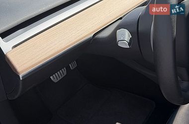 Седан Tesla Model 3 2022 в Києві