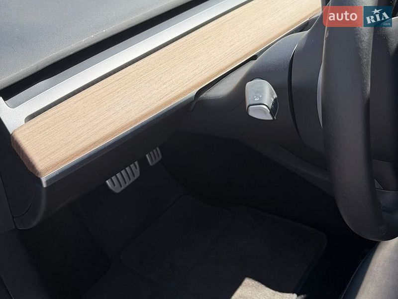 Седан Tesla Model 3 2022 в Києві
