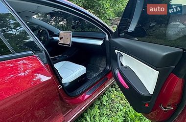 Седан Tesla Model 3 2020 в Киеве