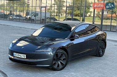 Седан Tesla Model 3 2024 в Днепре