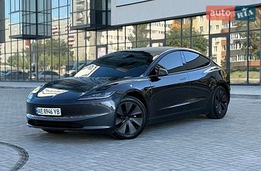Седан Tesla Model 3 2024 в Днепре