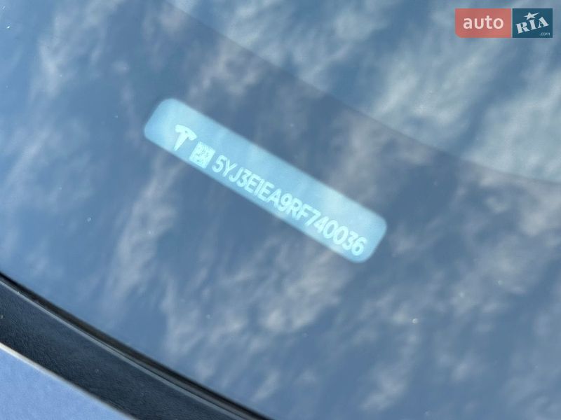 Седан Tesla Model 3 2024 в Днепре
