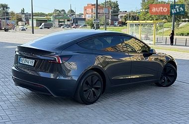 Седан Tesla Model 3 2024 в Днепре