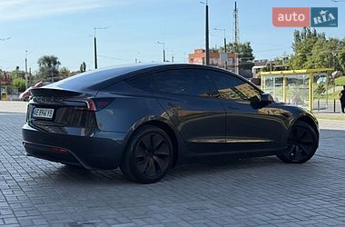 Седан Tesla Model 3 2024 в Днепре