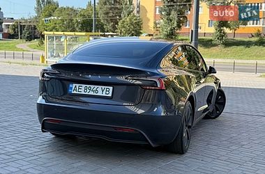 Седан Tesla Model 3 2024 в Днепре
