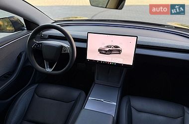 Седан Tesla Model 3 2024 в Днепре