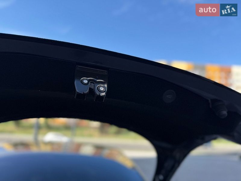 Седан Tesla Model 3 2024 в Днепре