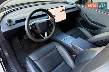 Седан Tesla Model 3 2024 в Днепре