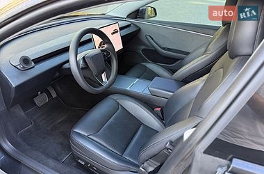 Седан Tesla Model 3 2024 в Днепре