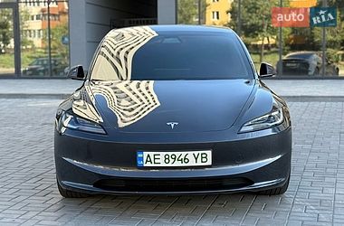 Седан Tesla Model 3 2024 в Днепре
