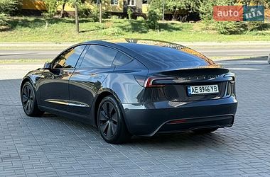 Седан Tesla Model 3 2024 в Днепре