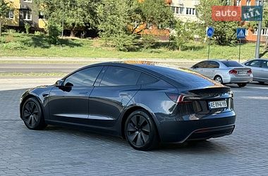Седан Tesla Model 3 2024 в Днепре